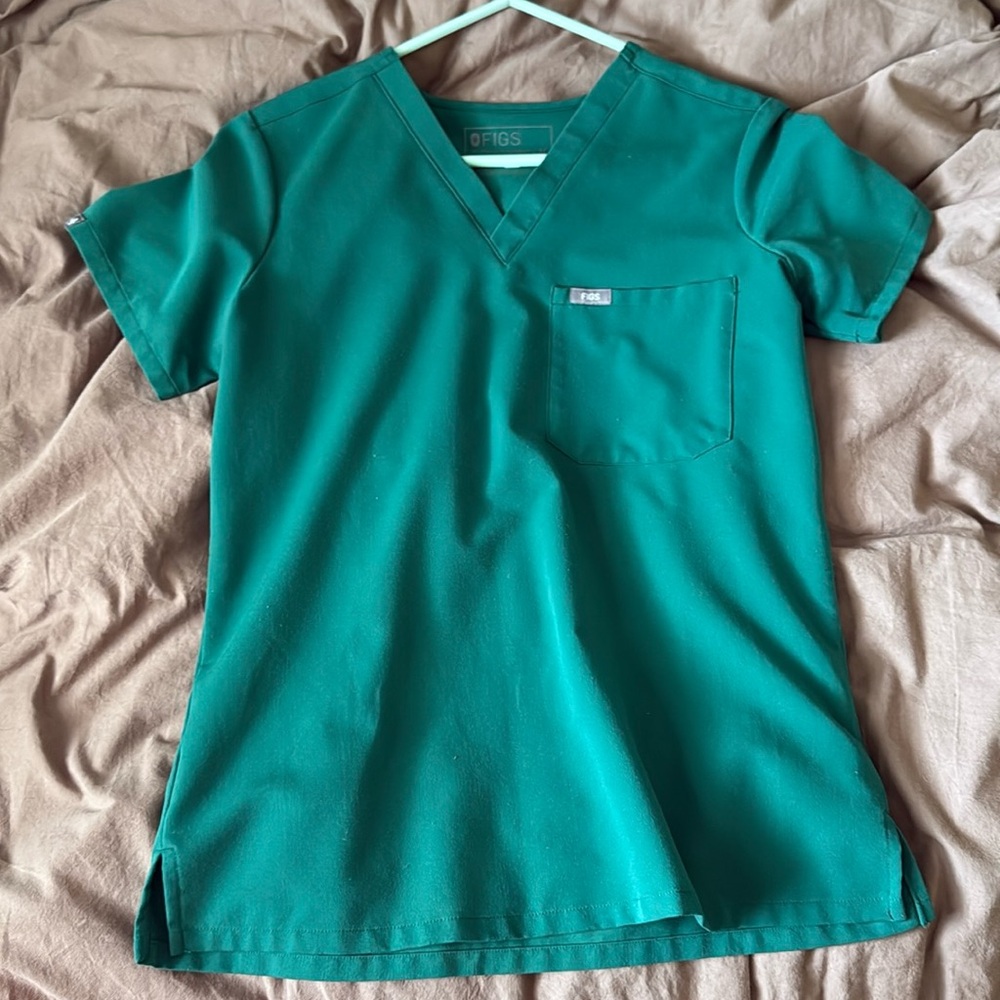 Figs Catarina top- hunter green